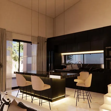 Hollywood Exclusive Villa, By Tk Management 别墅 *