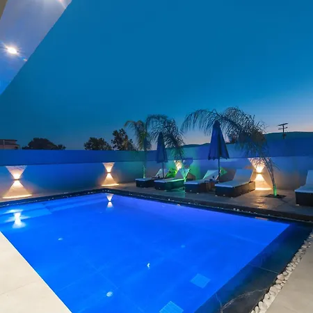 Hollywood Exclusive Villa, By Tk Premium Villa *