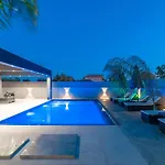 Hollywood Exclusive Villa, By Tk Premium Villa Laganas