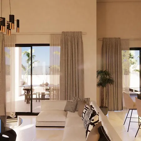 Hollywood Exclusive Villa, By Tk Management *