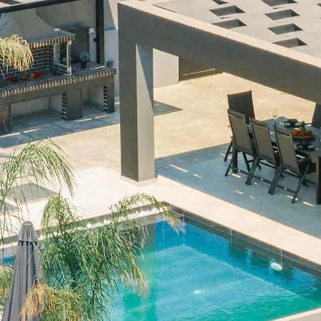 Hollywood Exclusive Villa, By Tk Premium *
