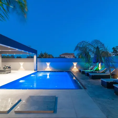 Hollywood Exclusive Villa, By Tk Premium Villa Laganas