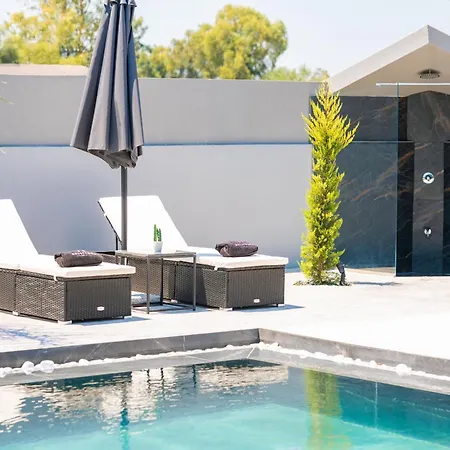 Villa Hollywood Exclusive Villa, By Tk Premium *
