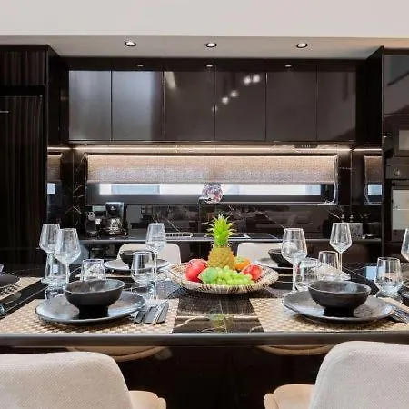 Hollywood Exclusive Villa
