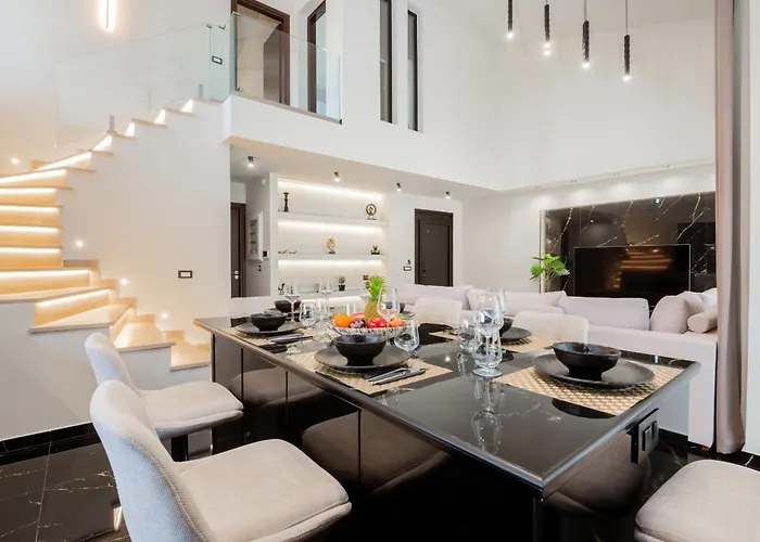Hollywood Exclusive Villa, By Tk Premium *