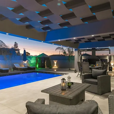 فيلة Hollywood Exclusive Villa, By Tk Premium *