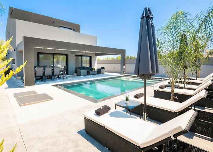Hollywood Exclusive Villa, By Tk Premium Villa Laganas