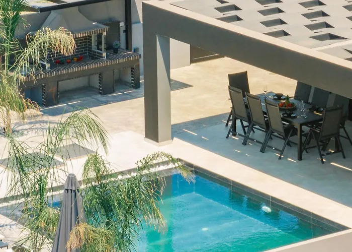 Hollywood Exclusive Villa, By Tk Premium *
